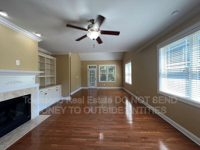 2210 Westdale Dr - Photo 6 of 24