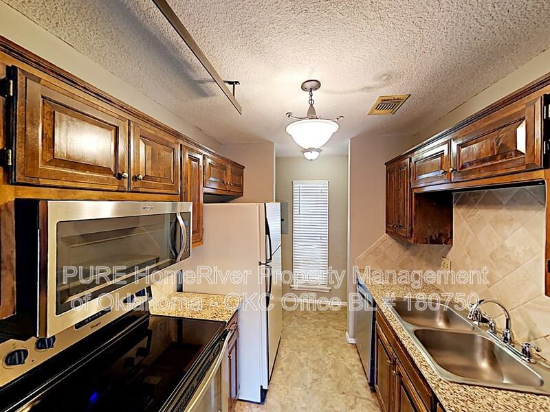 1821 Hunters Ridge Rd - Photo 4 of 7