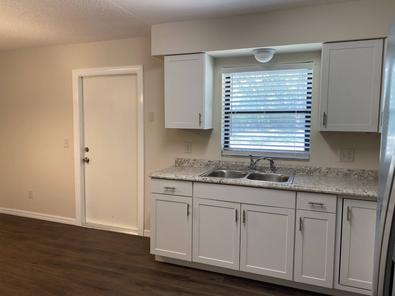 2033 Ne 59th St #NA - Photo 4 of 17