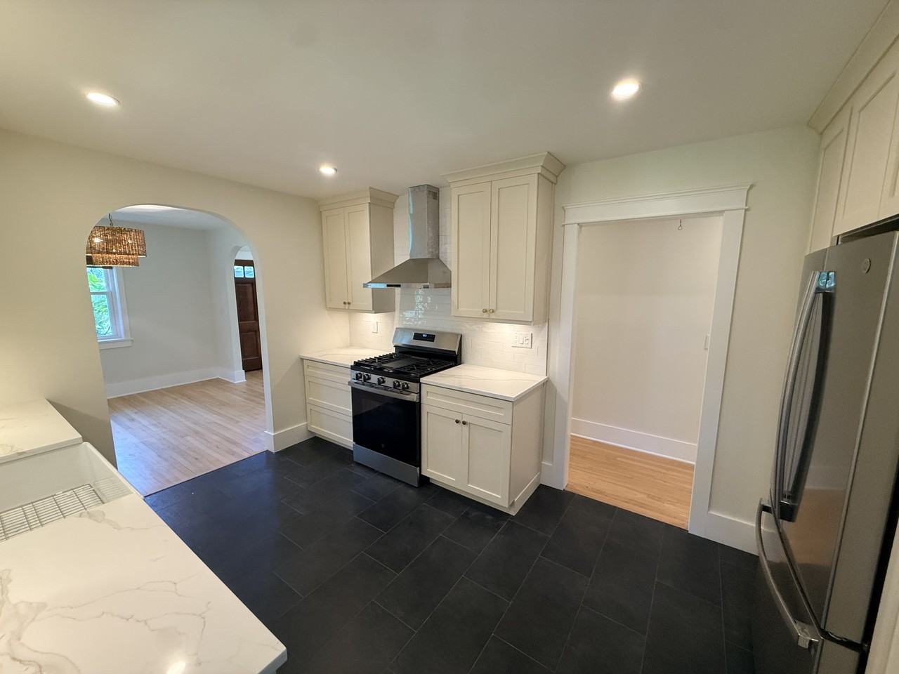 2079 Saint Lukes Dr Apt A #NA - Photo 2 of 9