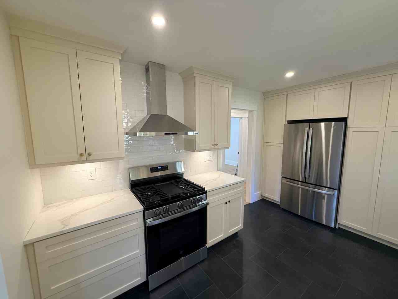 2079 Saint Lukes Dr Apt A #NA - Photo 3 of 9