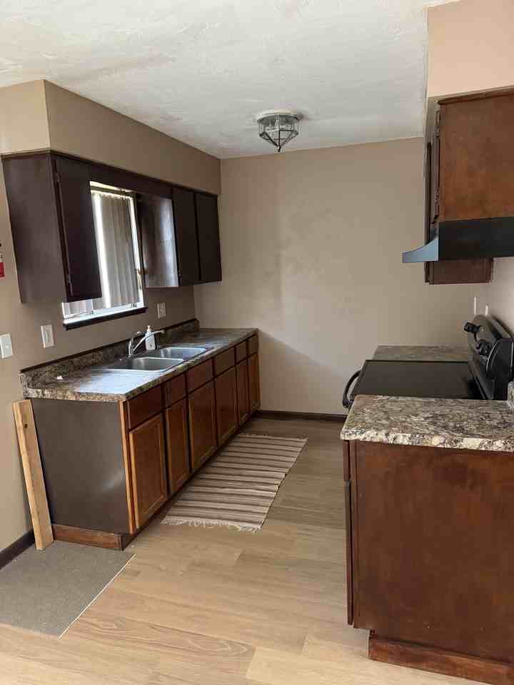 811 N Fayette St #813 - Photo 5 of 10