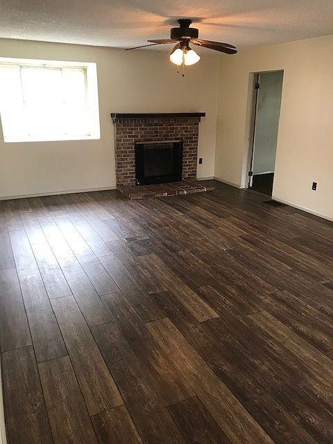 8 S Washington St #1stFL - Photo 2 of 6