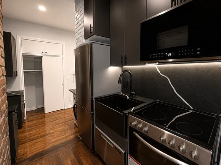 59 Thompson St #1B - Photo 4 of 12