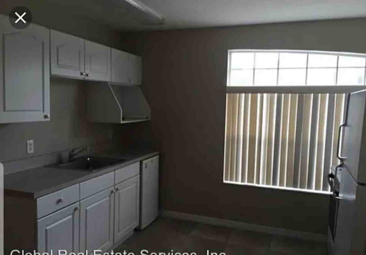 264 Mango Dr #1 - Photo 4 of 9