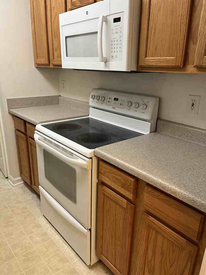 1305 Cedar Shoals Dr #100 - Photo 5 of 15