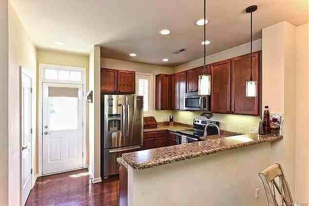 9515 Longstone Ln - Photo 3 of 17