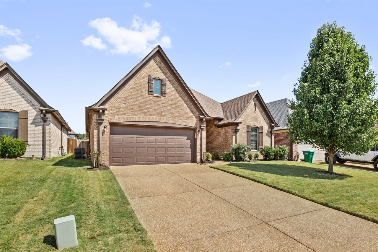 215 Dogwood Spring Dr #NA - Photo 2 of 20