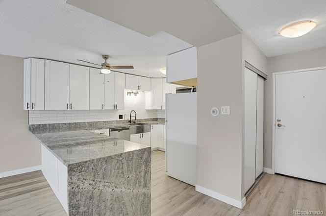 13618 E Bethany Pl - Photo 2 of 17