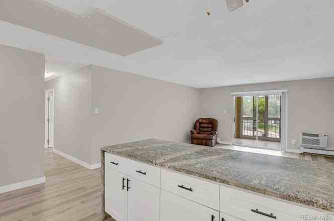 13618 E Bethany Pl - Photo 4 of 17