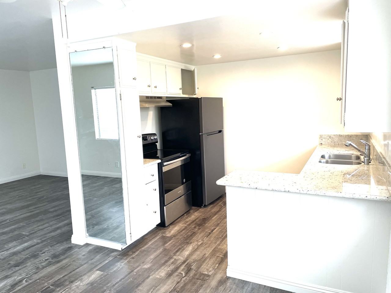 2321 Pullman Ln #D - Photo 3 of 7
