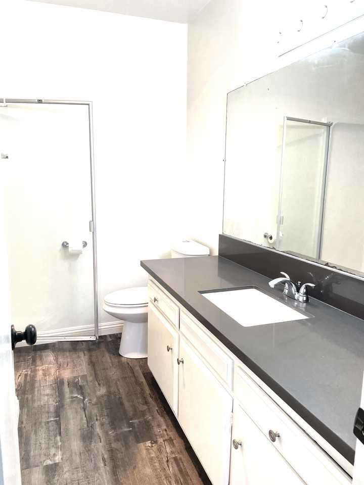 2321 Pullman Ln #D - Photo 5 of 7