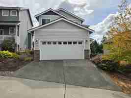 featured image of 736 Freedom Ct Se #NA