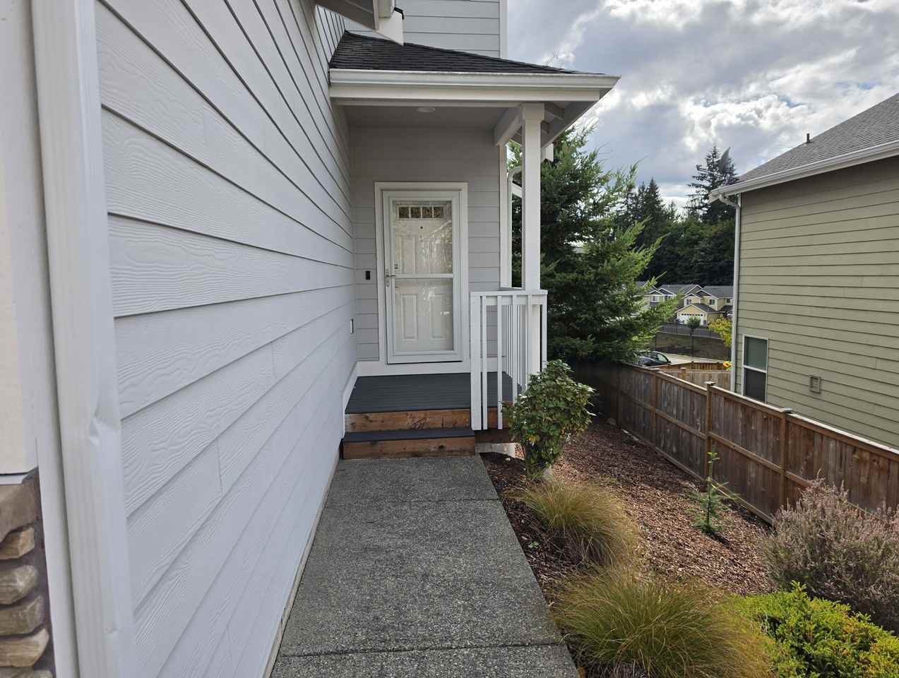 736 Freedom Ct Se #NA - Photo 2 of 23