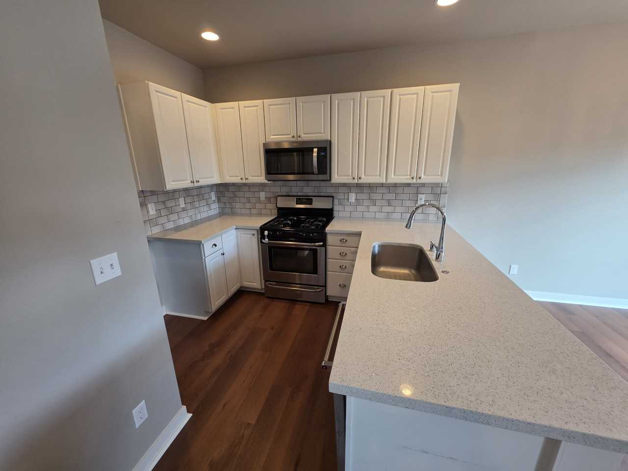 736 Freedom Ct Se #NA - Photo 6 of 23