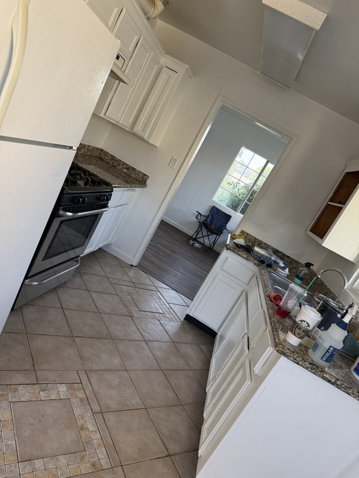 921 Yale Ave #NA - Photo 6 of 10