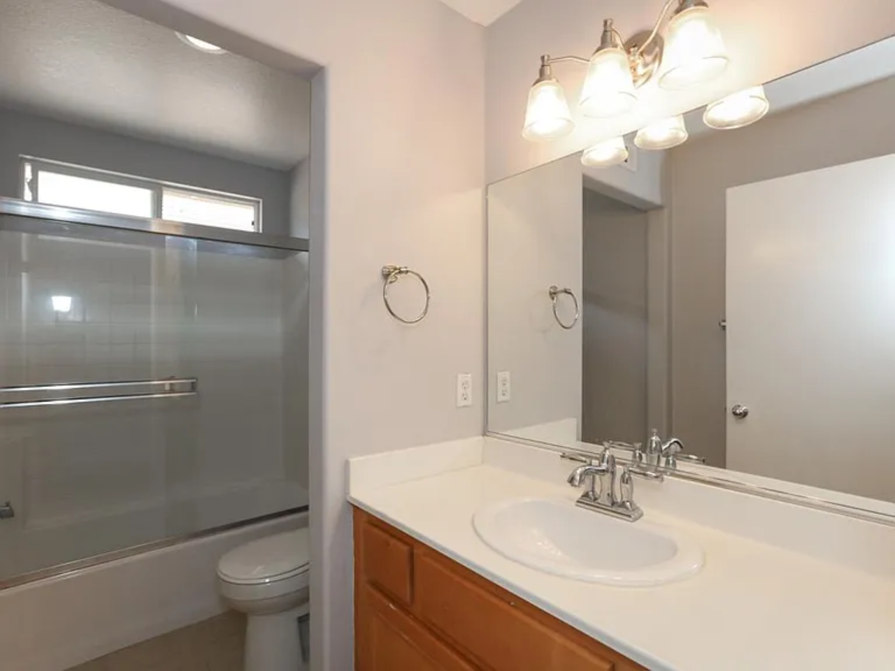 9122 Lemona Ave #NA - Photo 3 of 15