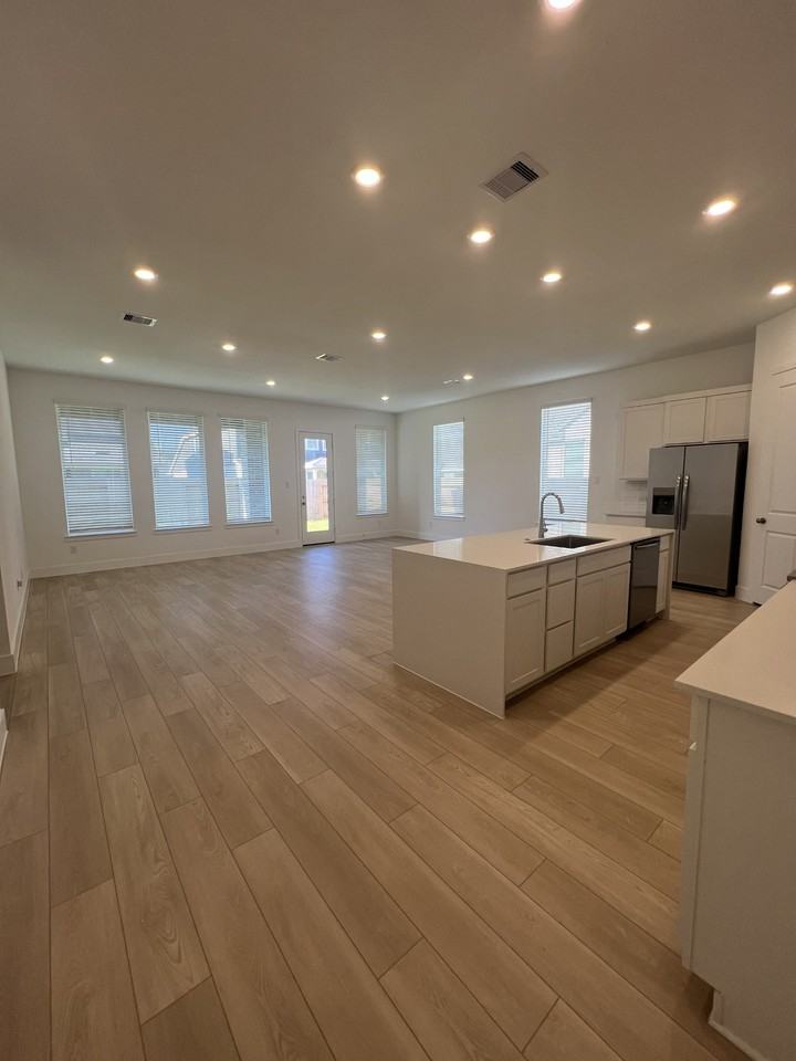 2619 Grove Crest Dr #NA - Photo 5 of 14