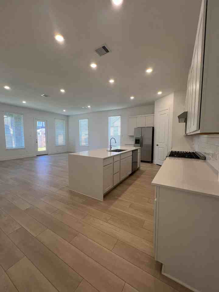 2619 Grove Crest Dr #NA - Photo 6 of 14