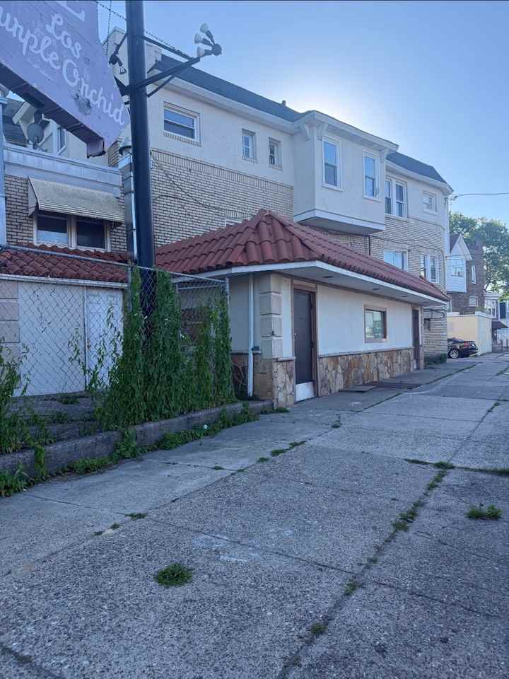 5262 E Roosevelt Blvd #NA - Photo 7 of 10