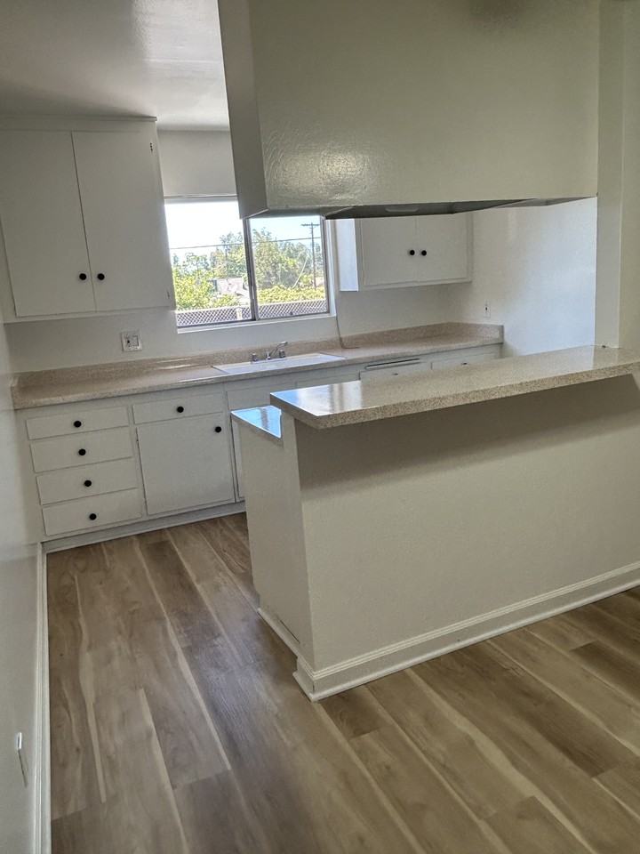 10033 Sepulveda Blvd #D - Photo 5 of 16