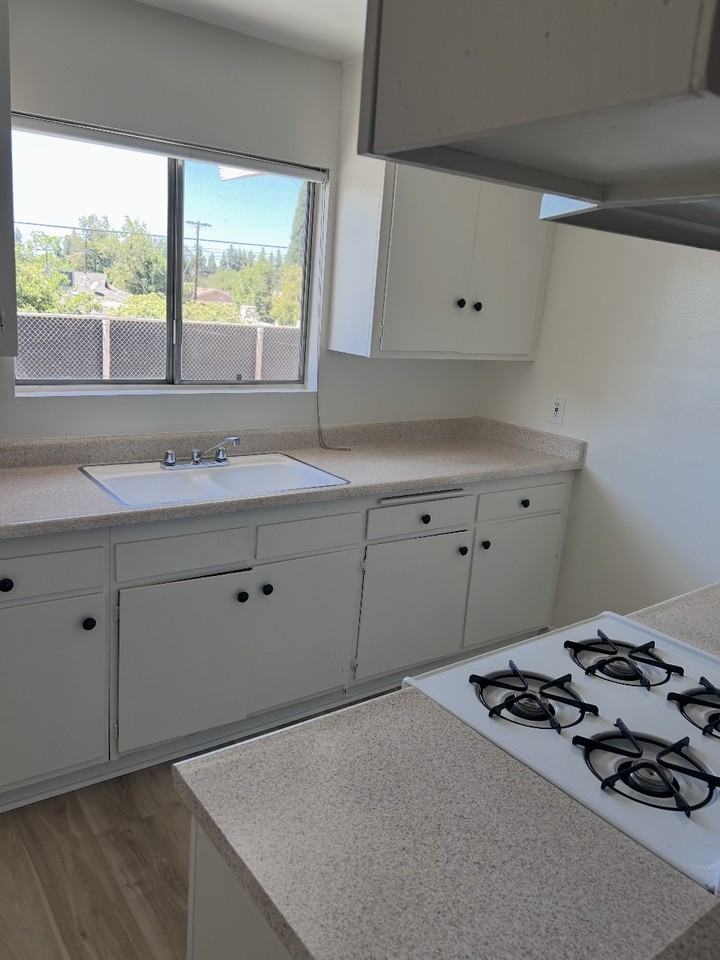 10033 Sepulveda Blvd #D - Photo 6 of 16