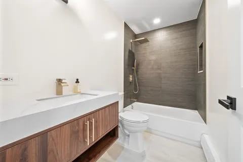312 Garfield Ave #1 - Photo 3 of 12