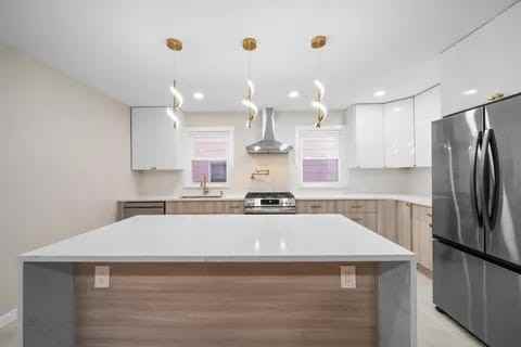 312 Garfield Ave #1 - Photo 4 of 12