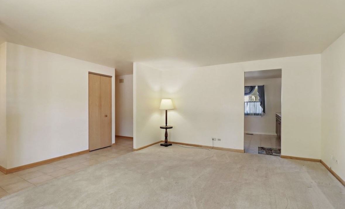 808 W Weathersfield Way #NA - Photo 2 of 16