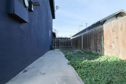 201 E Sequoia Ave #4 - Photo 2 of 9