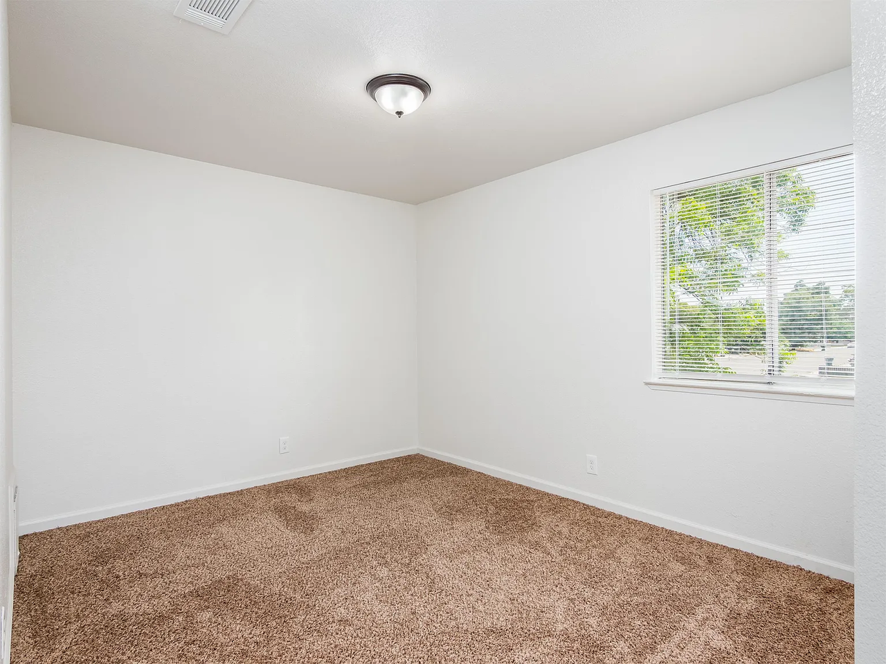 701 S Encina St #F - Photo 6 of 15
