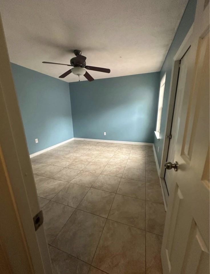 608 Freedom Ct #NA - Photo 5 of 16