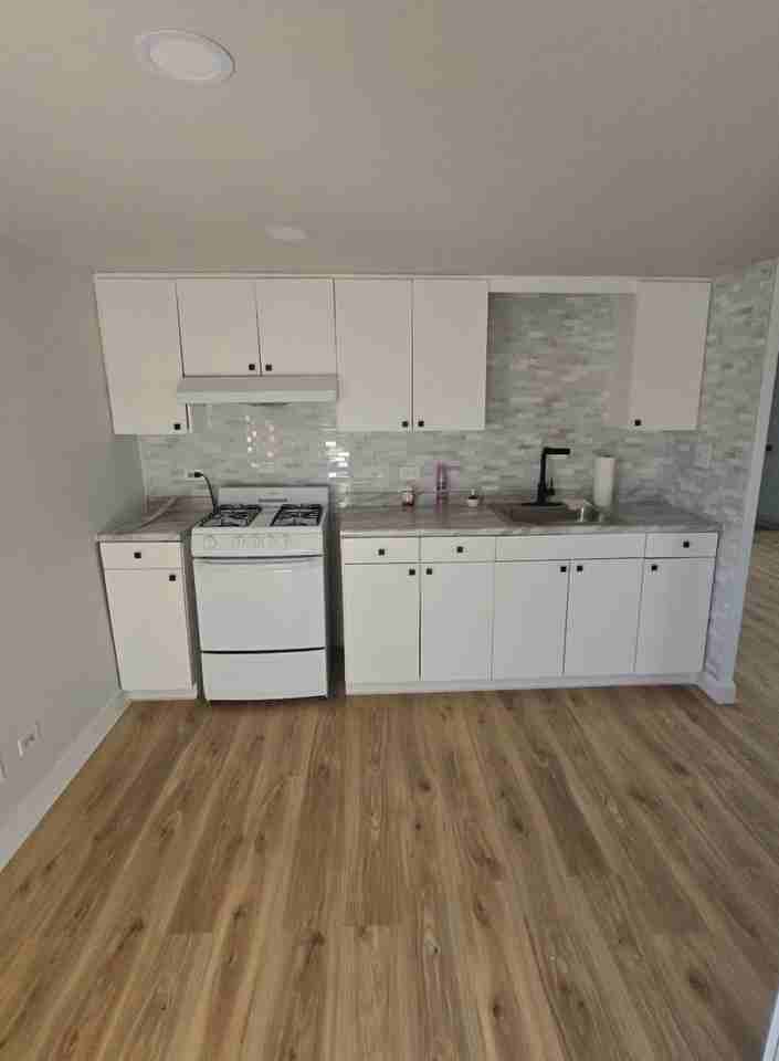 4545 Center Ave - Photo 4 of 15