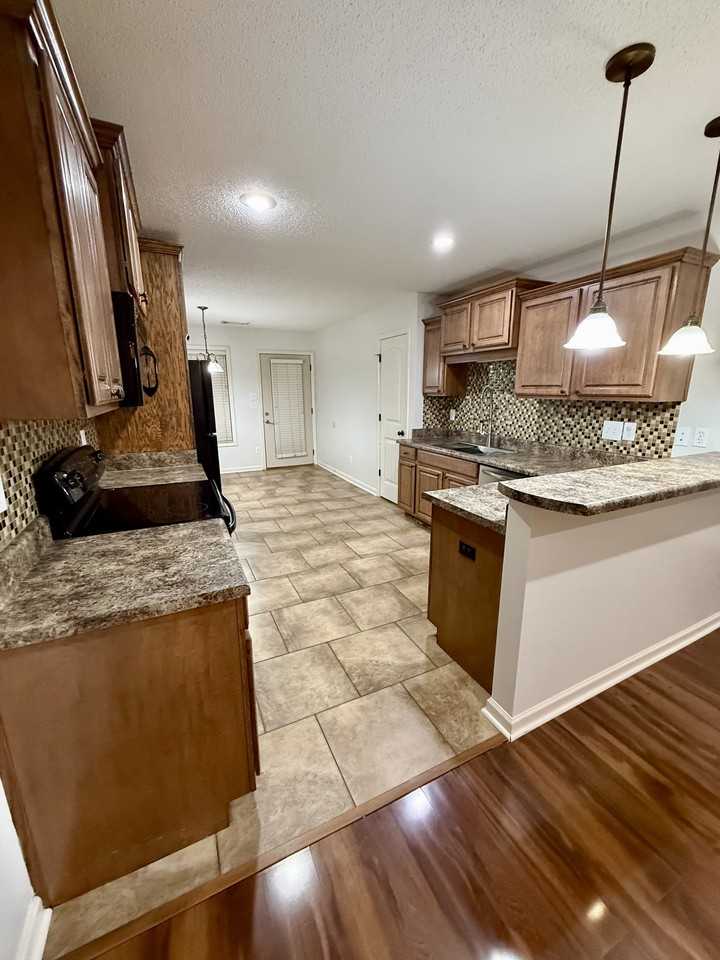 133 Roscommon Rd #NA - Photo 4 of 14