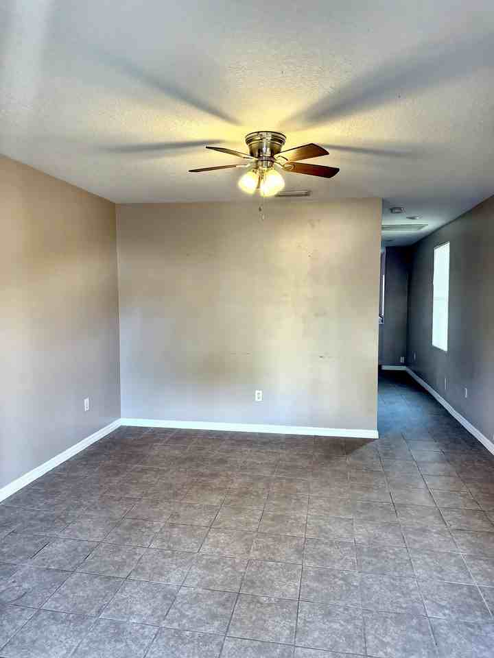 1128 N Stella Ave Apt B #NA - Photo 7 of 12