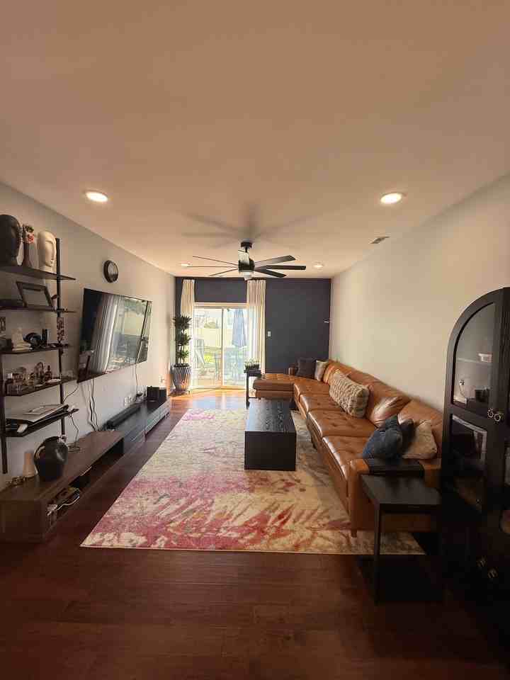 49 Chatham Ct #49 - Photo 2 of 18