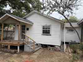 featured image of 740 W College St #A