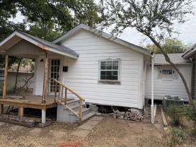 740 W College St #A - Photo 1 of 1