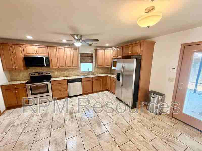 4508 N Asbury Ave - Photo 5 of 23