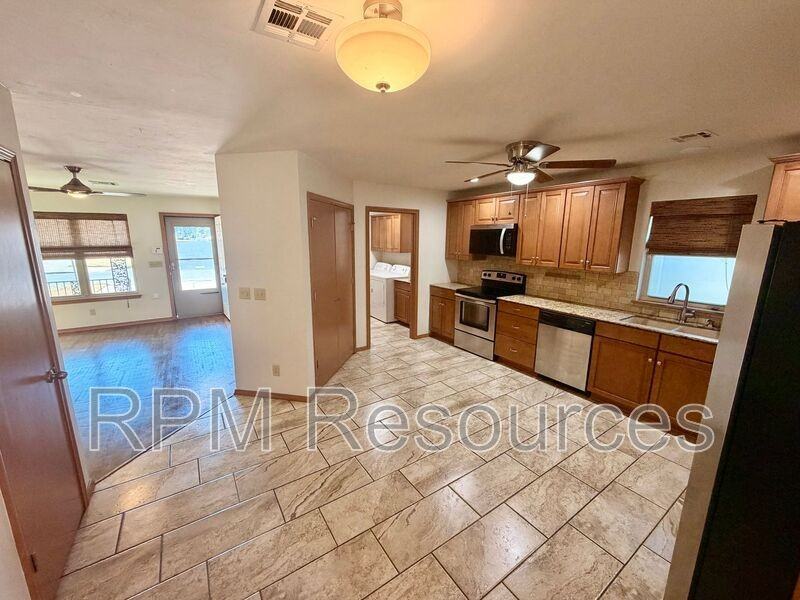 4508 N Asbury Ave - Photo 6 of 23