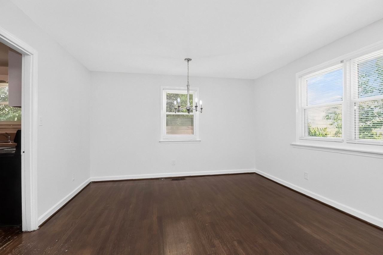 4914 Unaka Ave - Photo 5 of 19