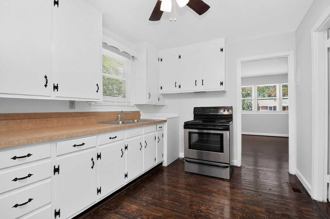 4914 Unaka Ave - Photo 6 of 19