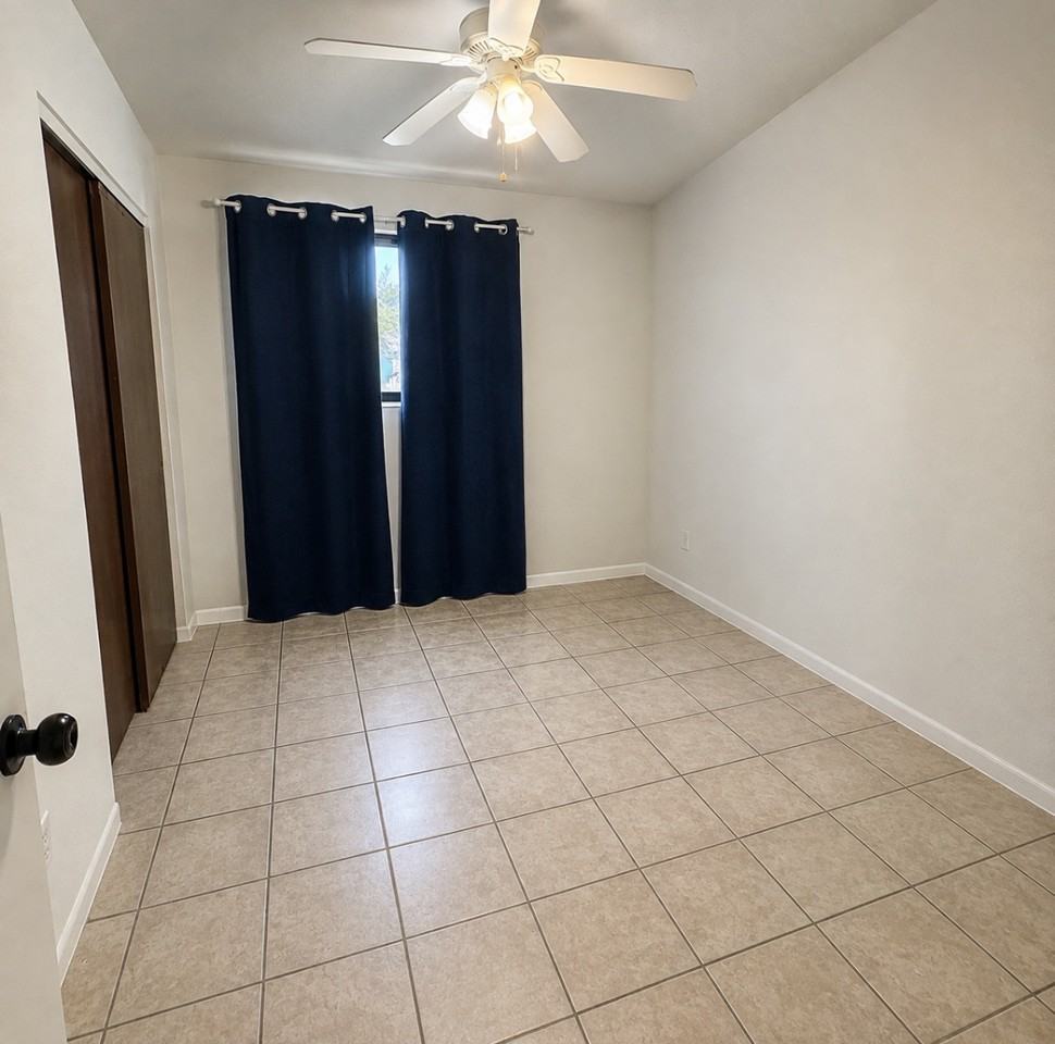 5212 S 84th St #NA - Photo 4 of 19
