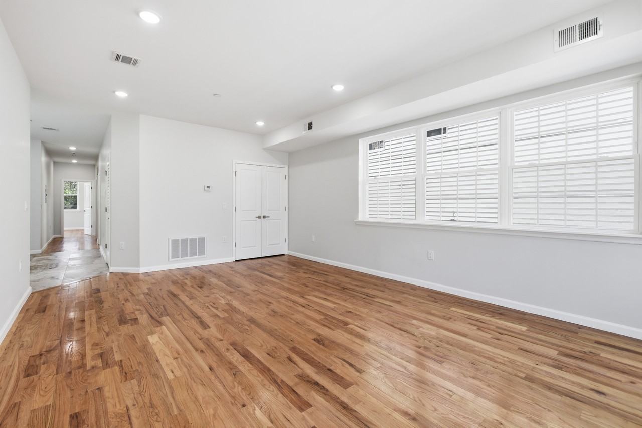 357359 S 11th St #3 - Photo 4 of 17