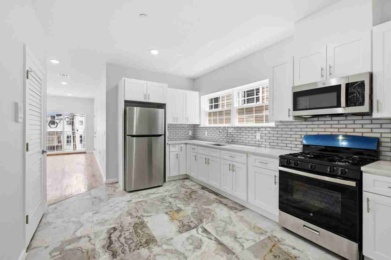 357359 S 11th St #3 - Photo 6 of 17