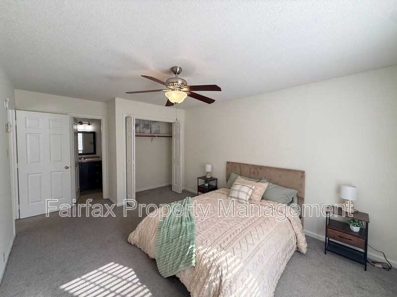2610 Hitchcock Dr - Photo 5 of 11