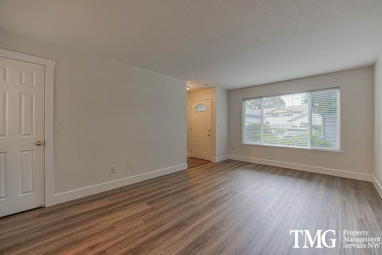 697 32nd St #2 - Photo 3 of 29