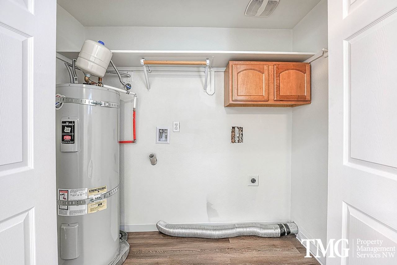 697 32nd St #2 - Photo 7 of 29