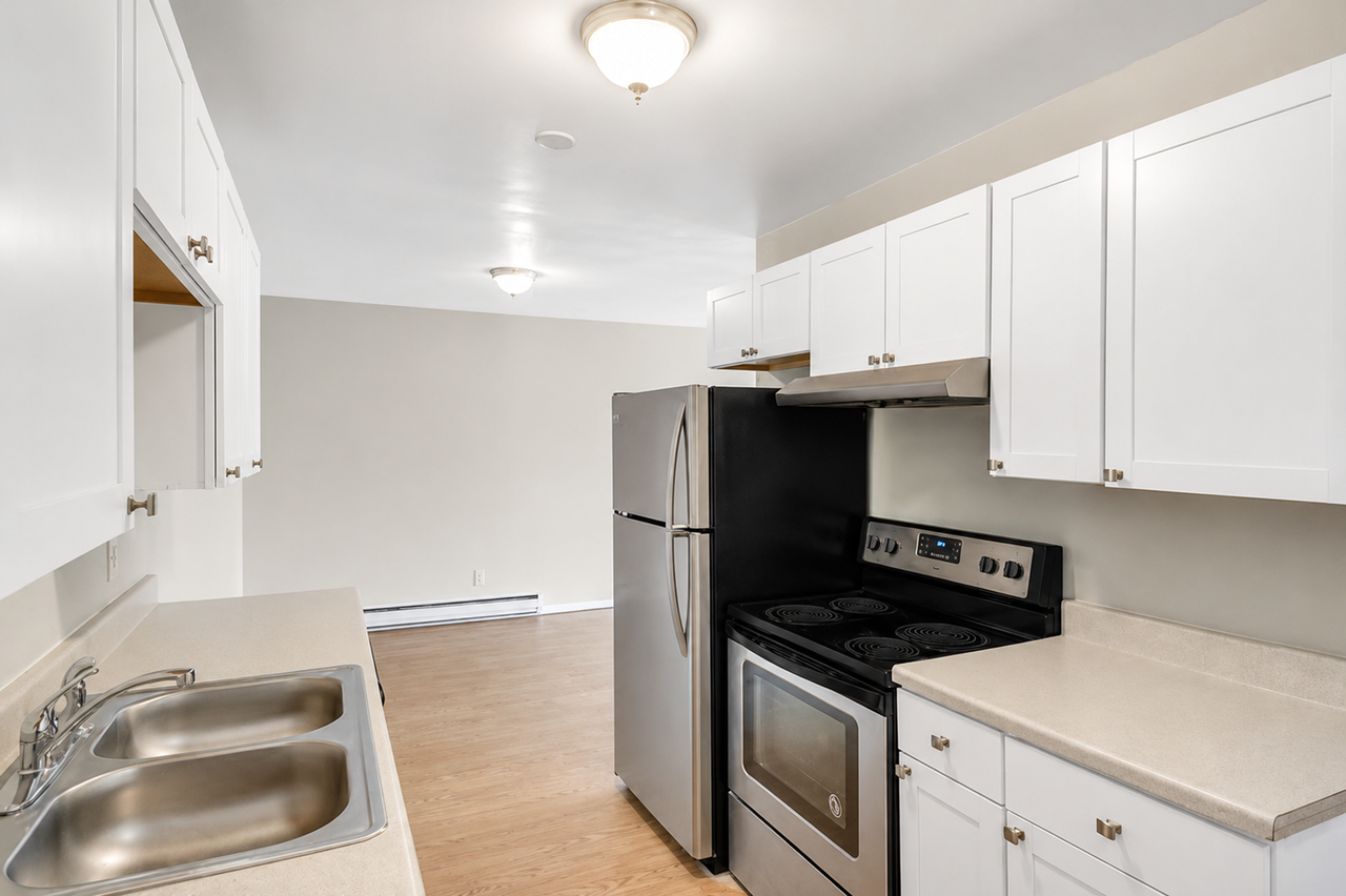 Renaissance Apartments - Photo 3 of 13