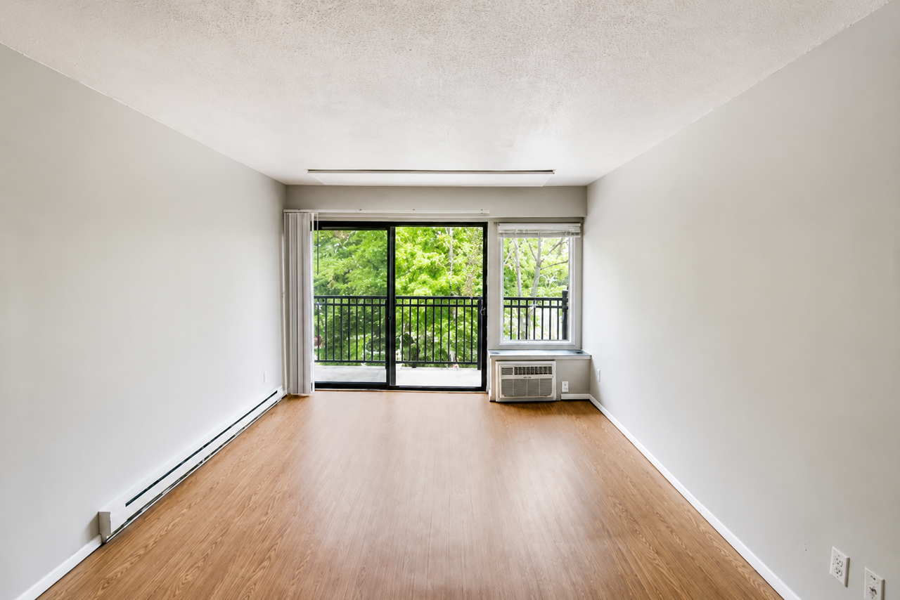 Renaissance Apartments - Photo 4 of 13